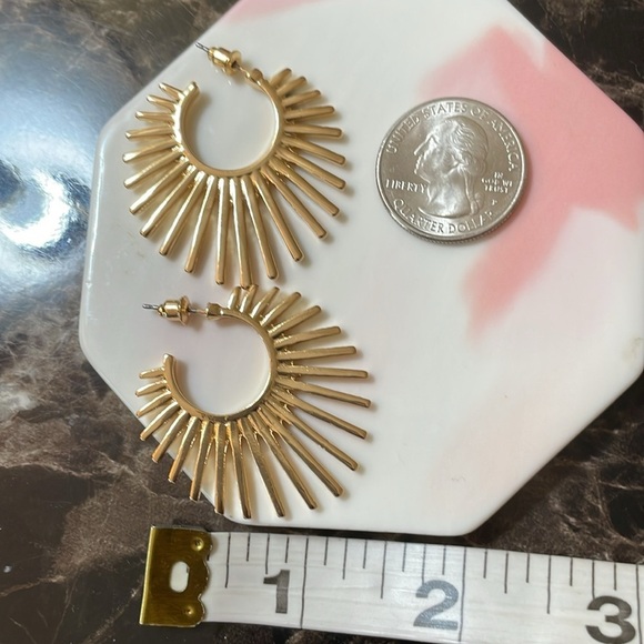 Anthropologie Irregular Gold Fan Hoops - Picture 8 of 13